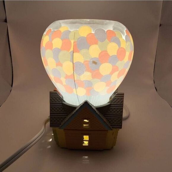 Scentsy Retired Disney Pixar UP Full Size Warmer Balloon House Carl Russel Kevin - Picture 4 of 11
